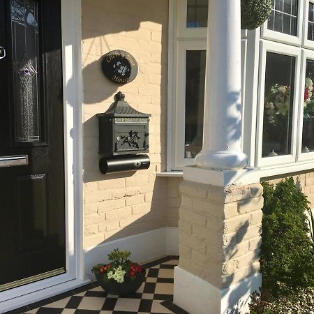 Cherry Tree House Bed & Breakfast Bournemouth Exterior photo